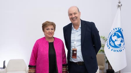 Federico Sturzenegger y Kristalina Georgieva, directora del Fondo Monetario Internacional (FMI). Foto: X / @KGeorgieva