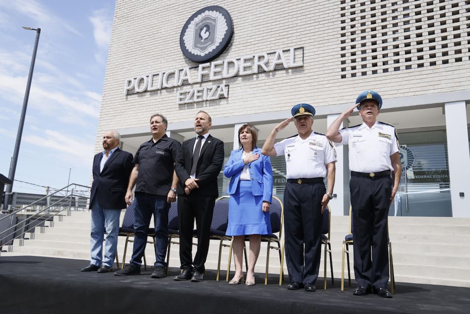 Inauguración de un edificio para la División Unidad Operativa de la Policía Federal en Ezeiza. Foto: Prensa.