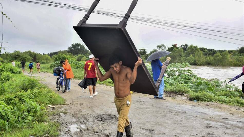 Huracán Julia en Honduras. Foto: EFE.