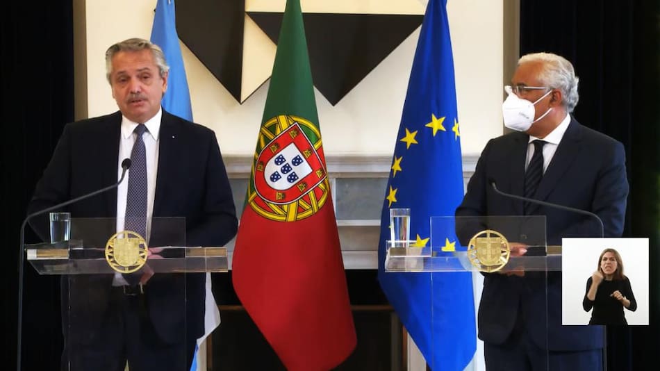 Alberto Fernández en Portugal con Antonio Costa