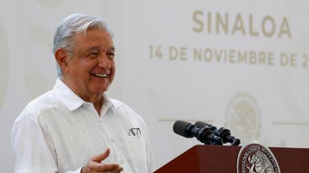 Andrés Manuel López Obrador en Sinaloa. Foto: EFE.