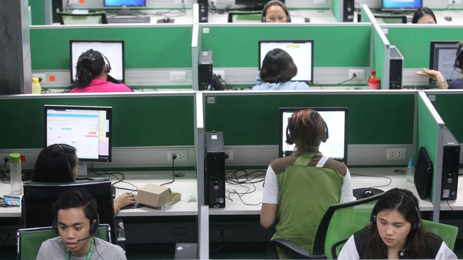 Empresa de teleoperadores. Foto: EFE