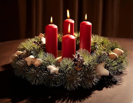 Corona de adviento, navidad. Foto: Pixabay.