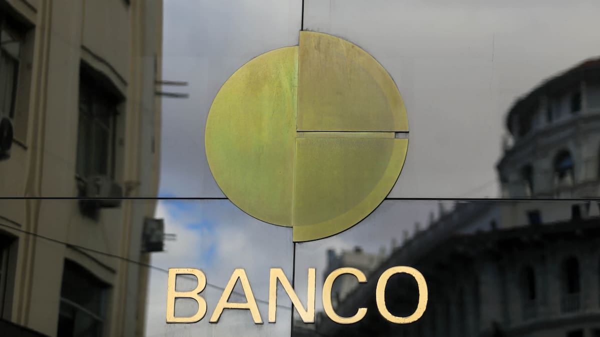 Cierran los bancos de todo el país por 4 días.