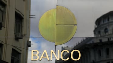 Cierran los bancos de la Argentina por cuatro días: cómo organizar pagos, transferencias y vencimientos para evitar demoras