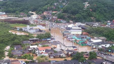 Florianópolis y Camboriú, en emergencia - Brasil