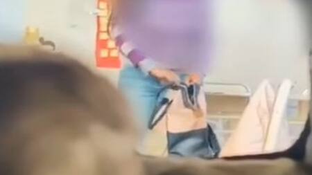 Denuncian a profesora por robarle a dos alumnas