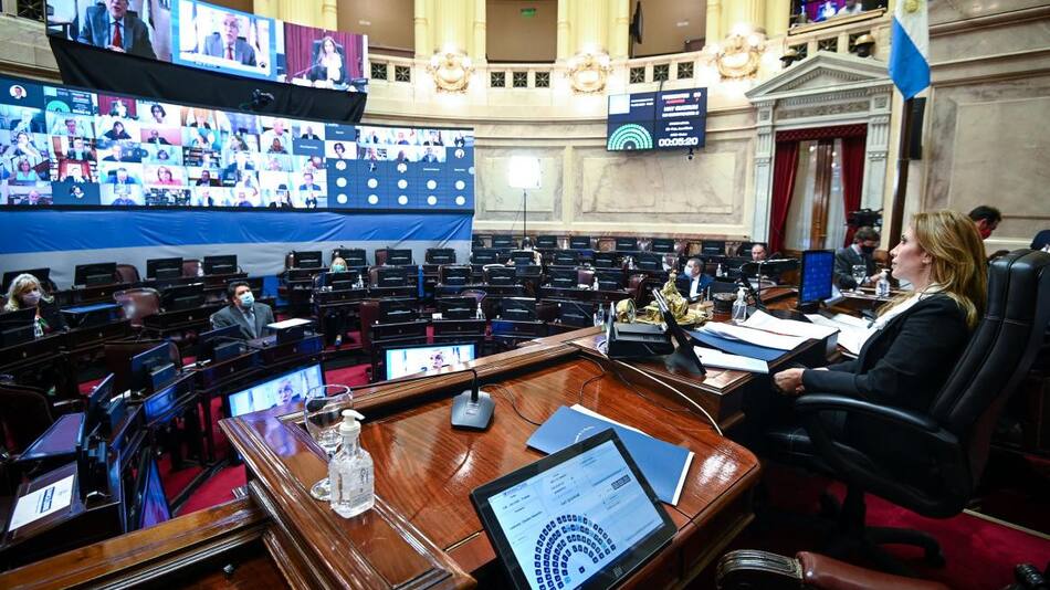 Sesión en el Senado, AGENCIA NA