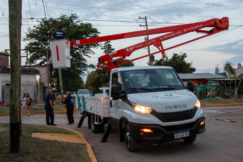 Vecinos y vecinas destacaron la modernización del alumbrado público en Pico de Oro.