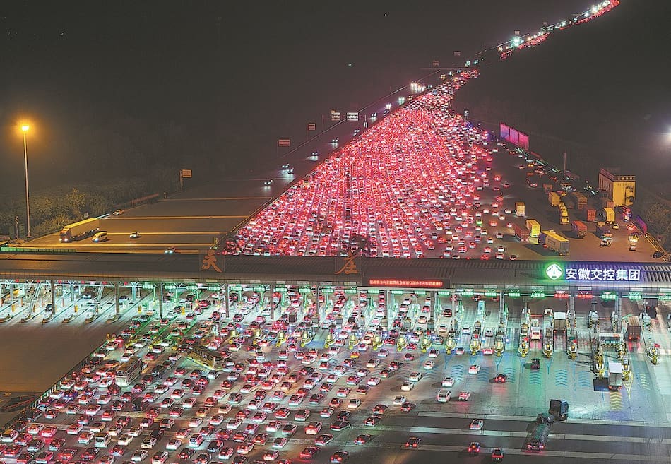 Caos de tránsito en China tras la “Súper Semana Dorada”.