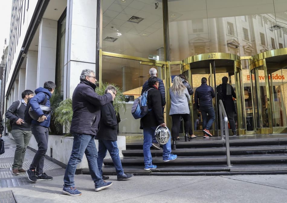 Clientes bancarios, bancos, banco, filas, NA