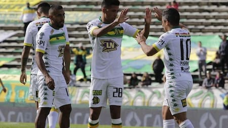 Festejo de Aldosivi en Copa Superliga