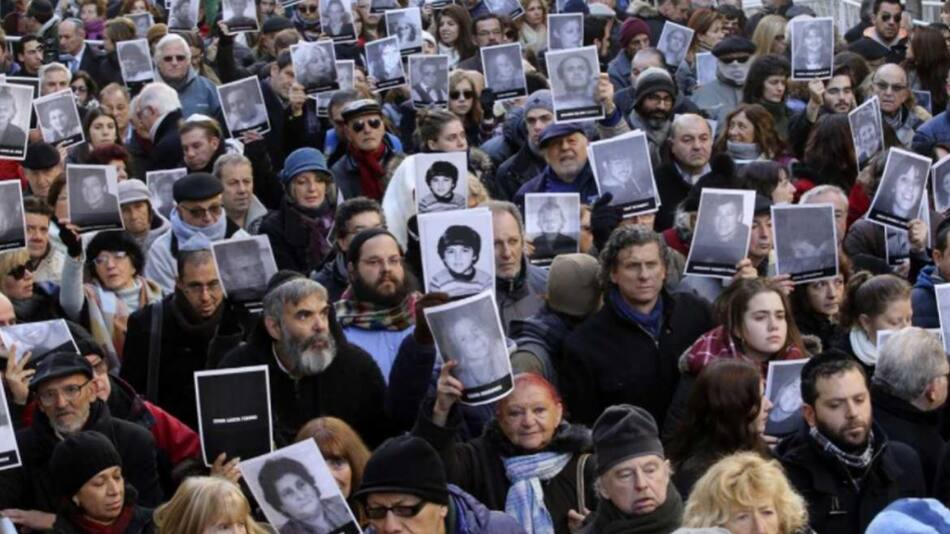 Acto por aniversario de atentado contra la AMIA, NA