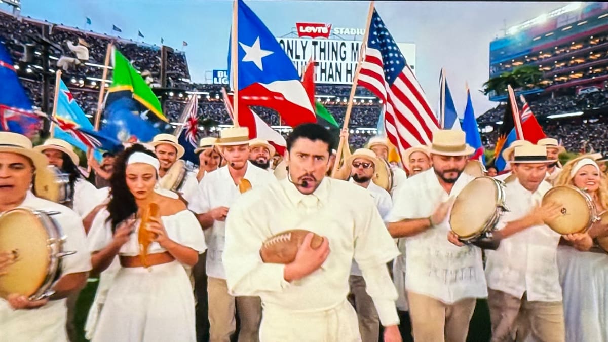 Más allá de la música: el fuerte mensaje político de Bad Bunny en el Super Bowl que reivindicó a Latinoamérica