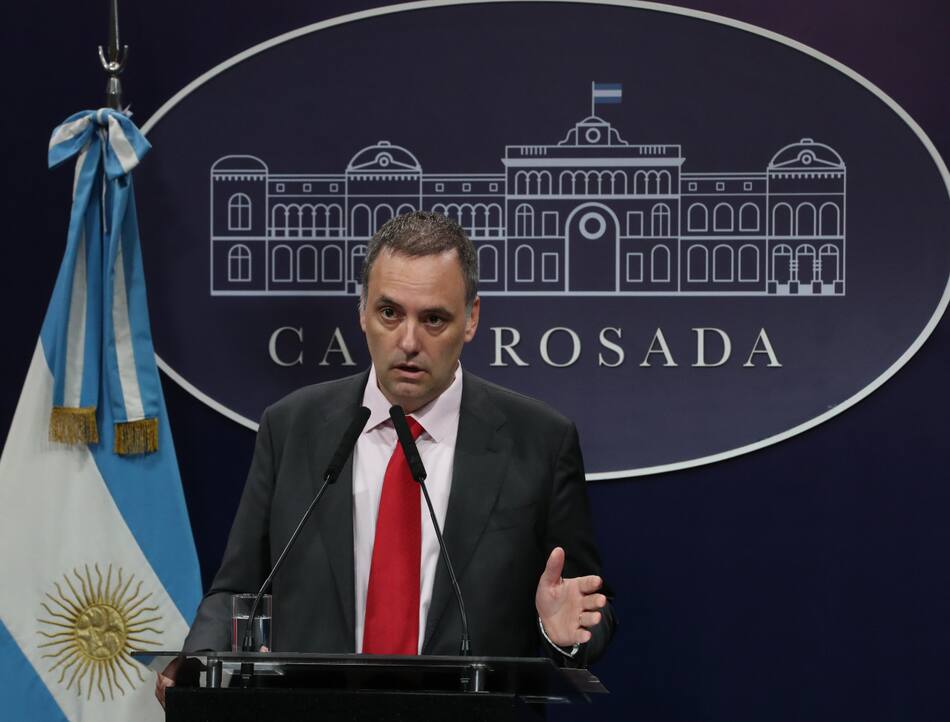 La conferencia de prensa de Adorni. Foto: Télam