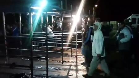 Ingreso al recital del Indio Solari en Olavarría