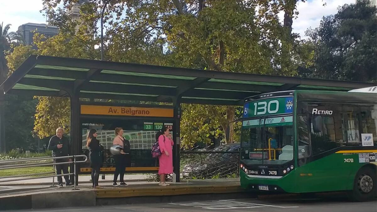Más colectivos aceptan múltiples métodos de pago. Foto NA