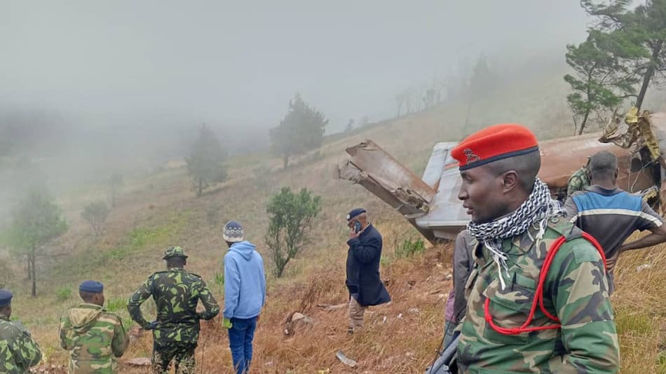 Mueren el vicepresidente de Malaui y otras nueve personas en un accidente de avión. Foto: X / @zimlive.