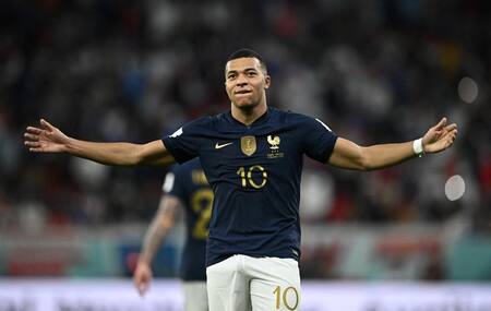 Kylian Mbappé igualó a Messi; Francia-Polonia; Qatar 2022. Foto: Reuters.