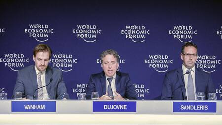 Nicolás Dujovne, Guido Sandleris, Vanham en Davos, NA