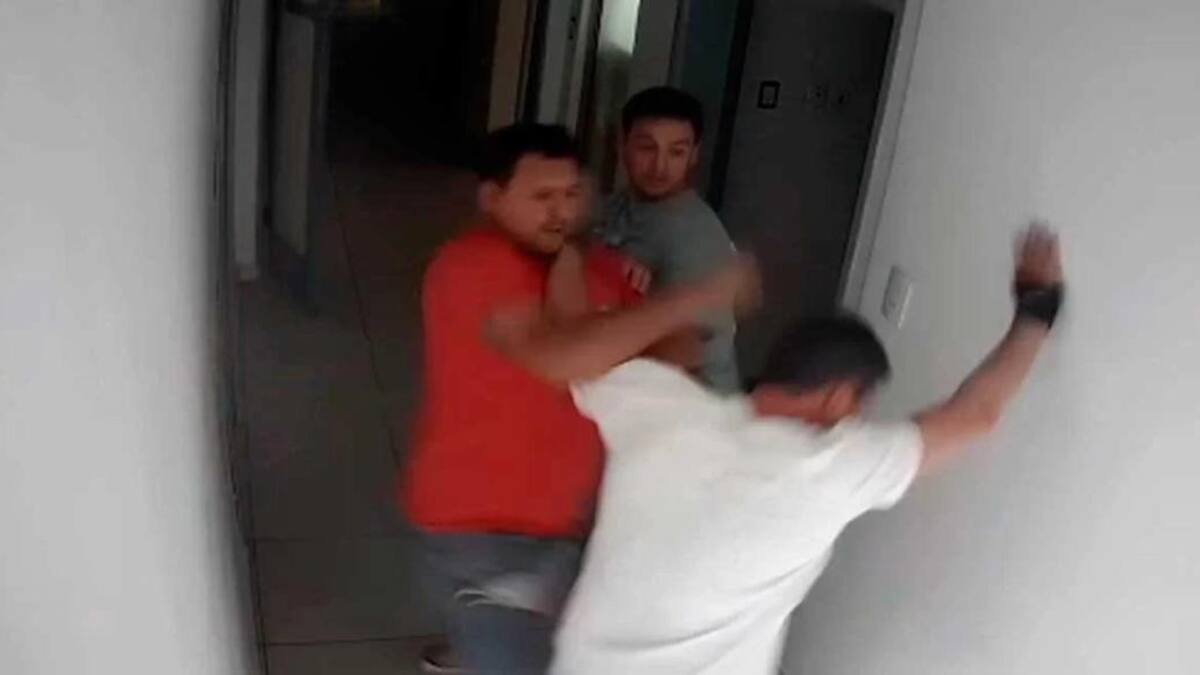 Agresión contra un médico en Santa Fe. Foto: Captura de video.