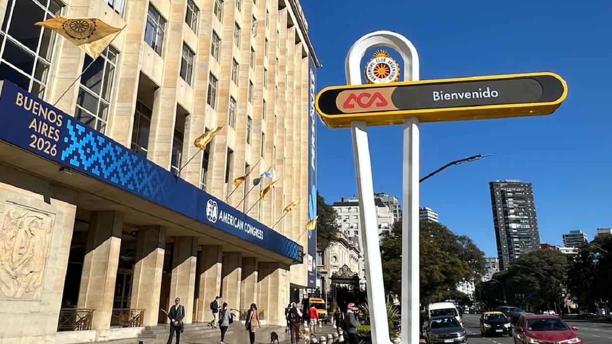 Retiraron el histórico tótem del ACA de Avenida del Libertador