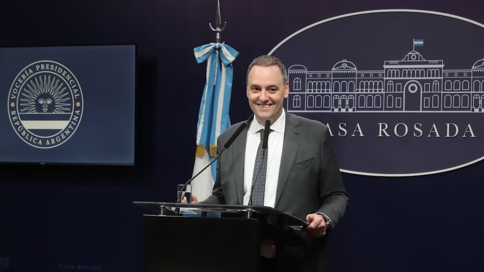 Conferencia de Manuel Adorni.