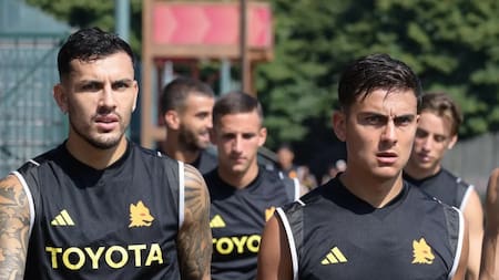 Leandro Paredes y Paulo Dybala en la Roma. Foto: NA.