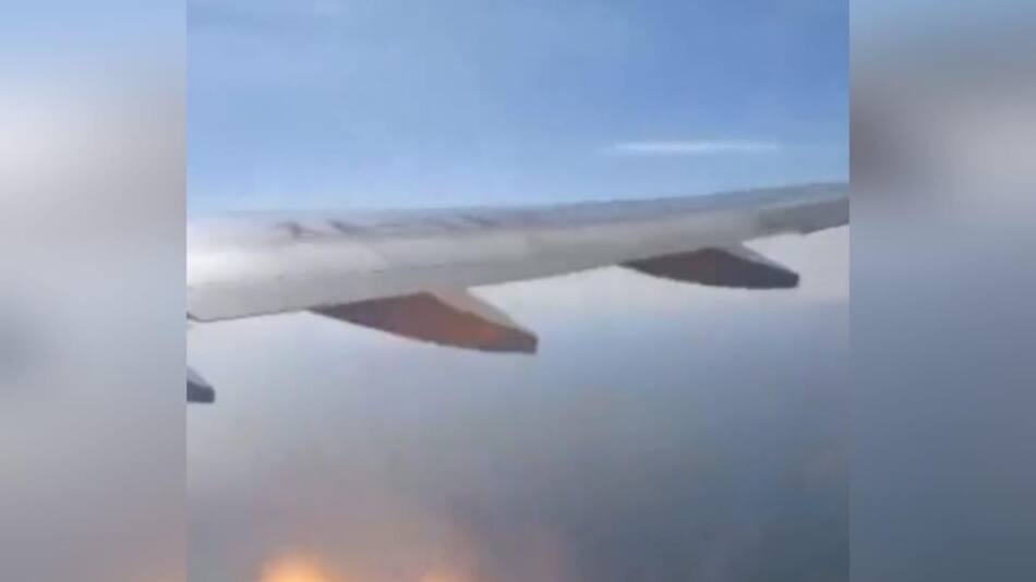 Así explotó la turbina del avión mexicano. Foto: Captura.