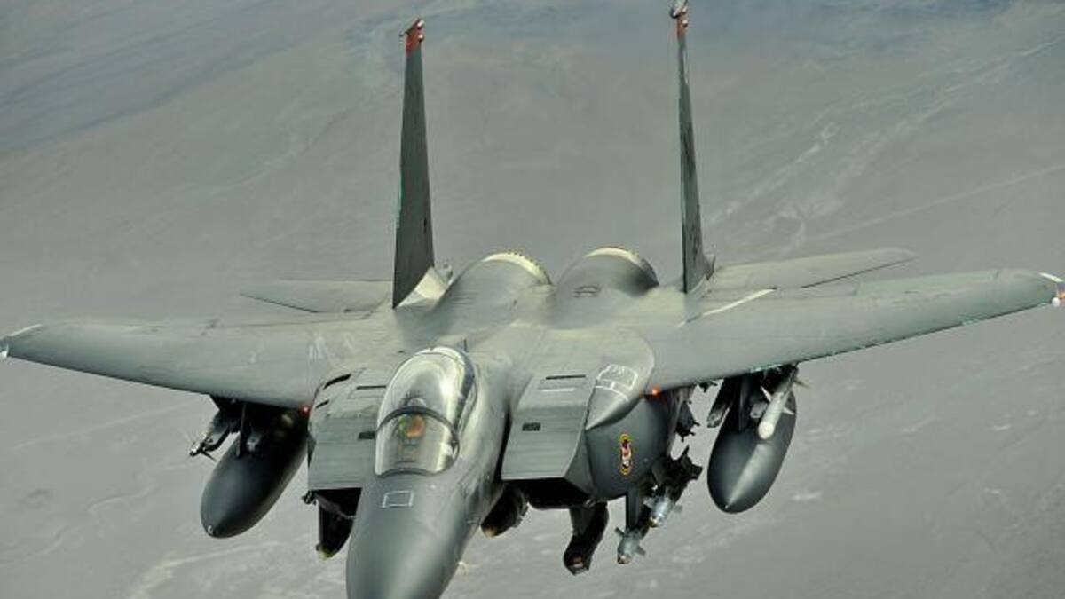 Avión de combate F-15 Eagle, Twitter