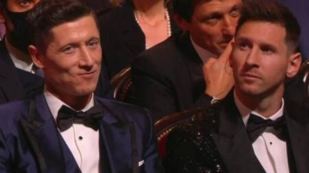 Lewandowski y Lionel Messi, foto NA