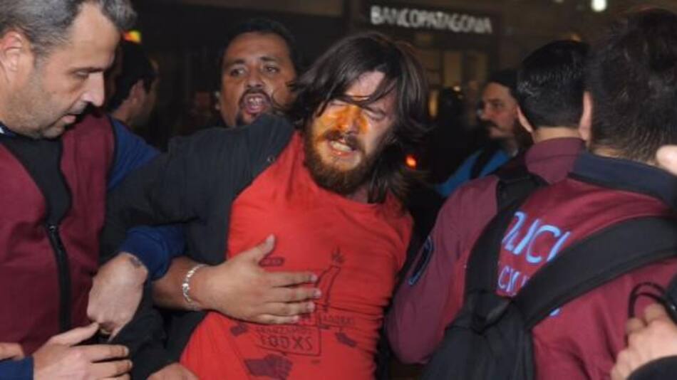 Periodistas detenidos en marcha por Santiago Maldonado