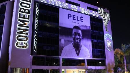 El homenaje de Conmebol a Pelé. Foto: Twitter @CONMEBOL.