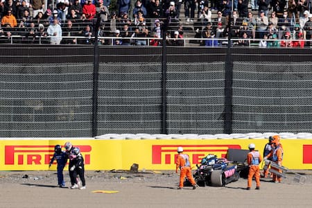 El momento posterior al accidente de Jack Doohan. Foto: REUTERS/Issei Kato