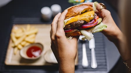 Una importante cadena de comida rápida cierra más de 200 locales: qué pasará con sus restaurantes en Argentina