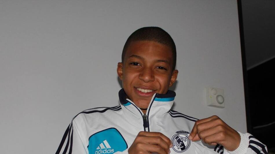 Un joven Mbappé con los colores del Real Madrid. Foto: Instagram @k.mbappe