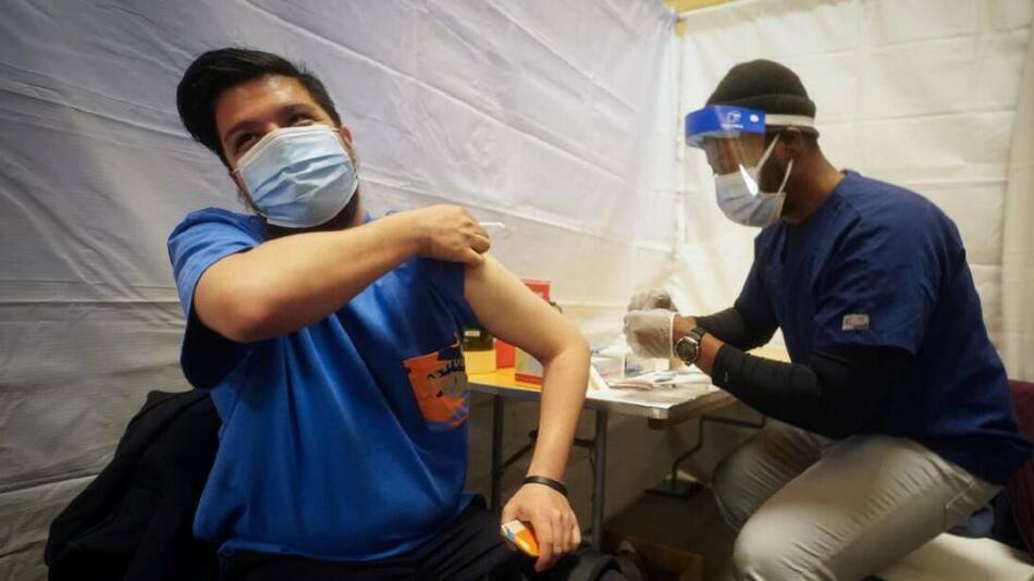 Coronavirus en el mundo, vacunación, Reuters