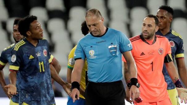 Sigue la polémica con Pitana: Conmebol difundió informe del VAR y consideró "acertada" su decisión