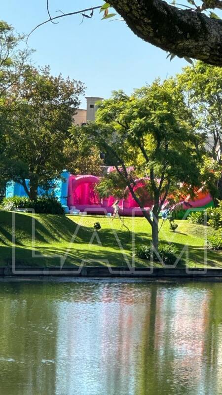 Mauro Icardi incumplió con la Justicia y podría perder la revinculación con sus hijas. Foto X @elejercitodeLAM