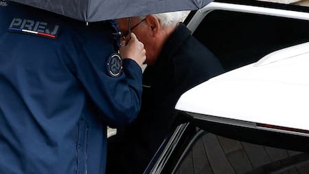 Familiares del cirujano denunciado por violar a casi 300 menores se acusan de saber lo que pasaba y no hacer nada para detenerlo