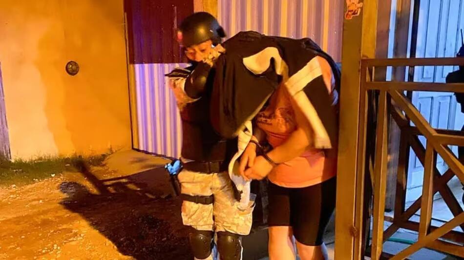 Detención de la hermanastra de "La Mole" Moli. Foto: Policía