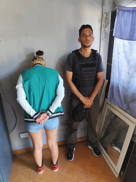 Detención de la joven que asesinó a puñaladas a su novio en Lanús.