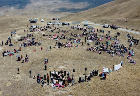 Bolivianos se reunieron meses atrás para rezar por lluvia. Foto: Reuters.