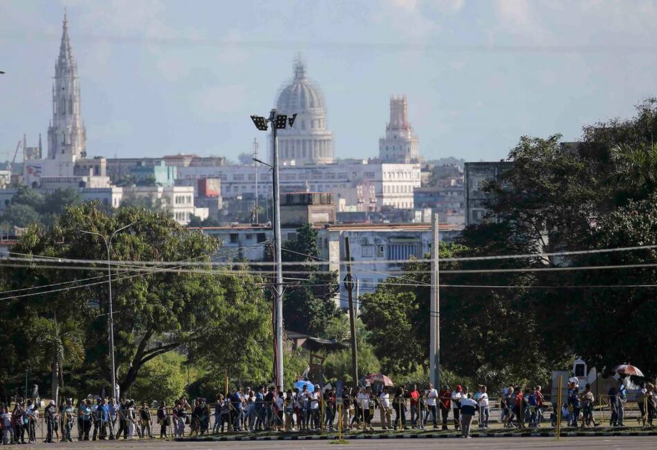 Despiden los restos de Fidel Castro (Reuters)