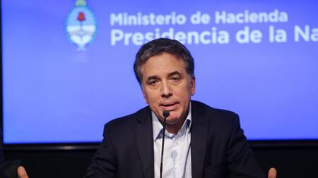 Nicolás Dujovne, ministro de Hacienda, conferencia de prensa, Agencia NA