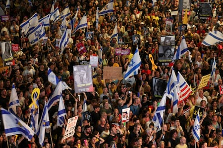 Protestas en Israel para exigir una tregua. Foto: Reuters