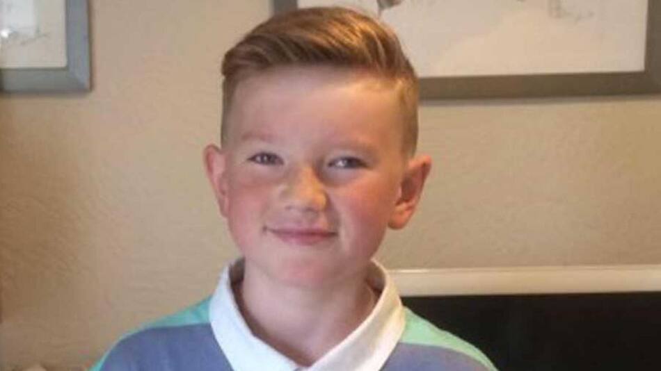 Alex Batty, niño desaparecido en 2017 hallado en Francia.
