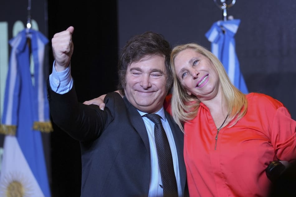 Javier Milei junto a su hermana Karina. Foto: NA.