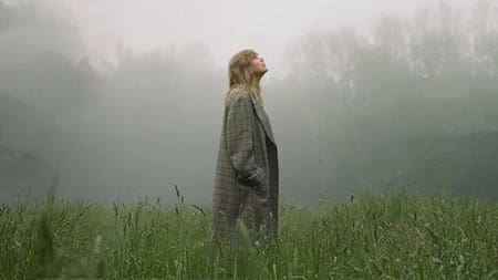 Photoshoot de Taylor Swift para su disco "Folklore". Foto: Instagram / taylornation.