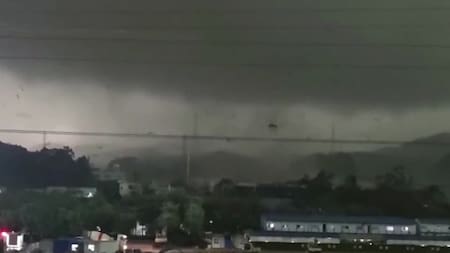 Impresionante tornado azotó el sur de China mientras la región lucha contra inundaciones fatales